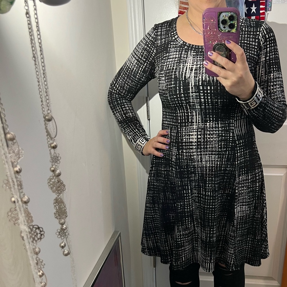 KAREN KANE BLACK GRAY WHITE PRINT LONG SLEEVE DRESS COMFORTABLE BEAUTIFUL EUC M